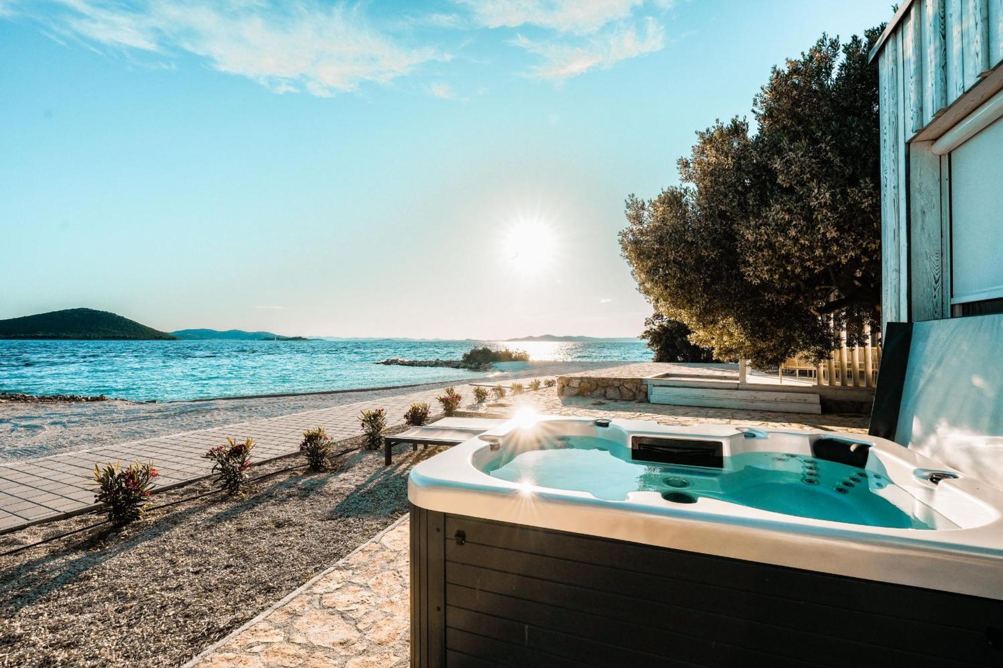 Buqez Eco Resort - Beach Villa 28 - Directly By Beach Drage Exteriör bild